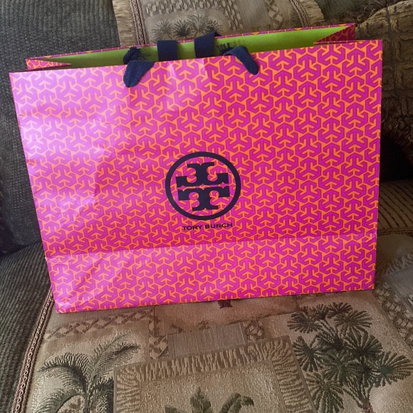 Authentic Large-Sized Tory Burch Shopping Bag - Picture 6 of 7